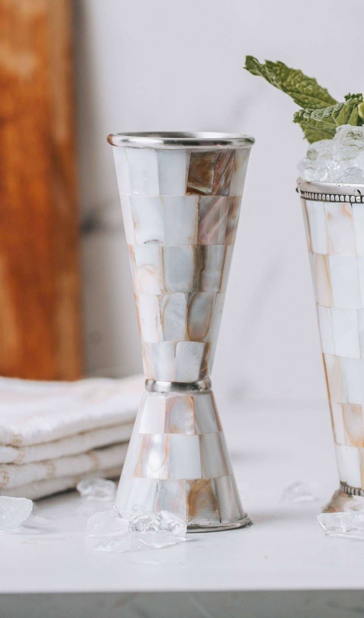 Bull in China - Mother of Pearl Collection | Japanese-Style Jigger