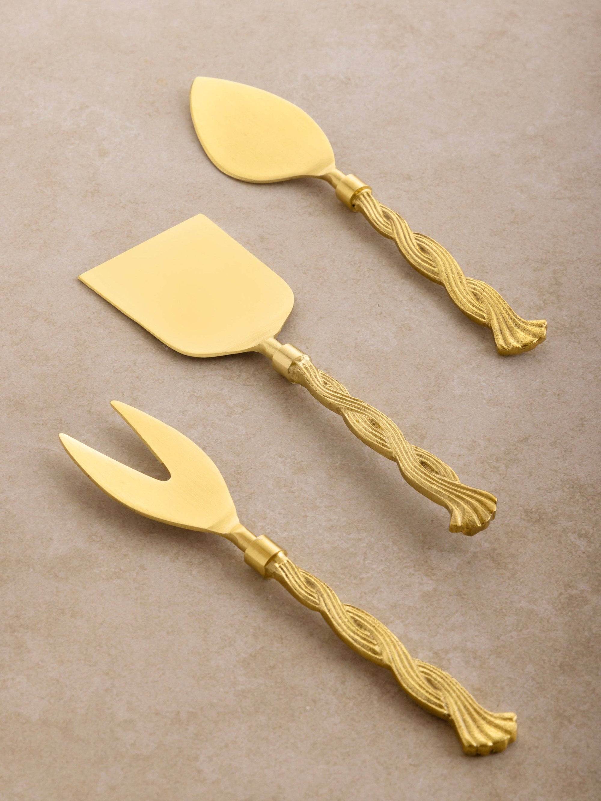 Santiago Cheese Knives, Set of 3 by GAURI KOHLI
