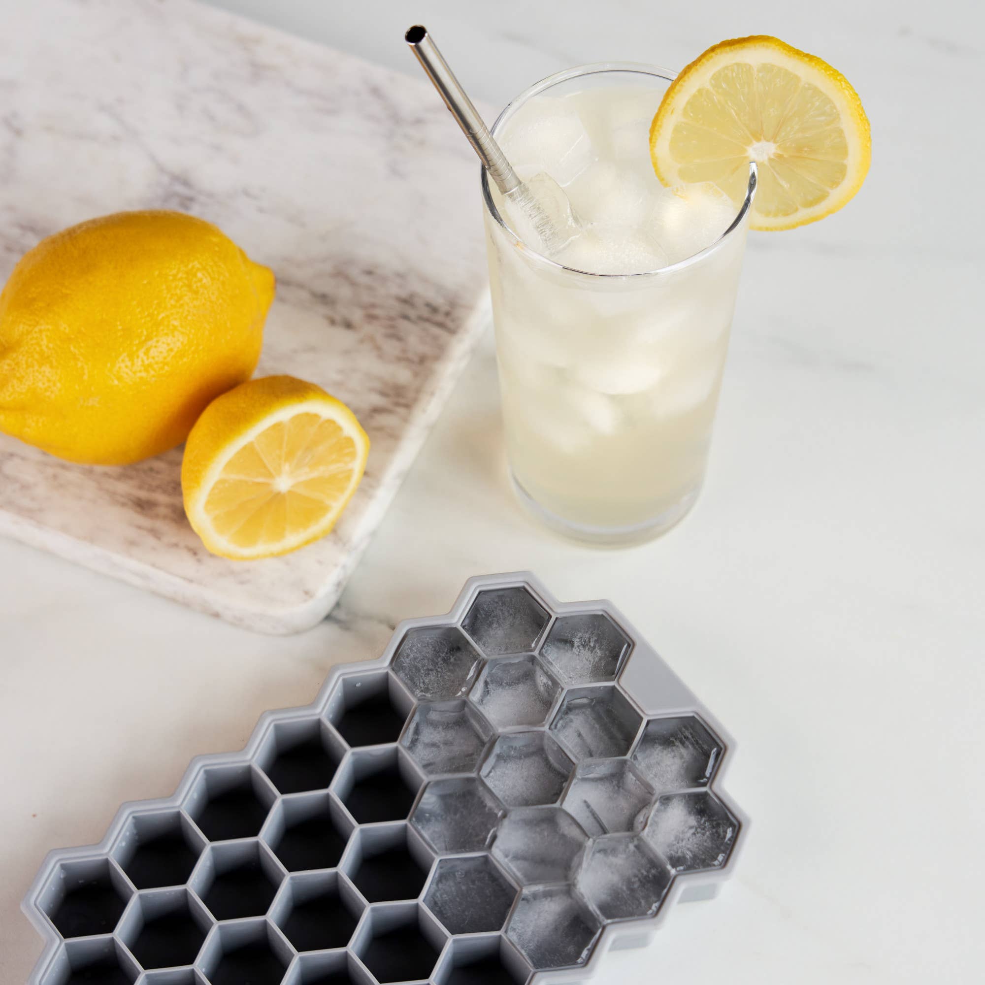 Honeycomb Silicone Ice Tray wtih Lid