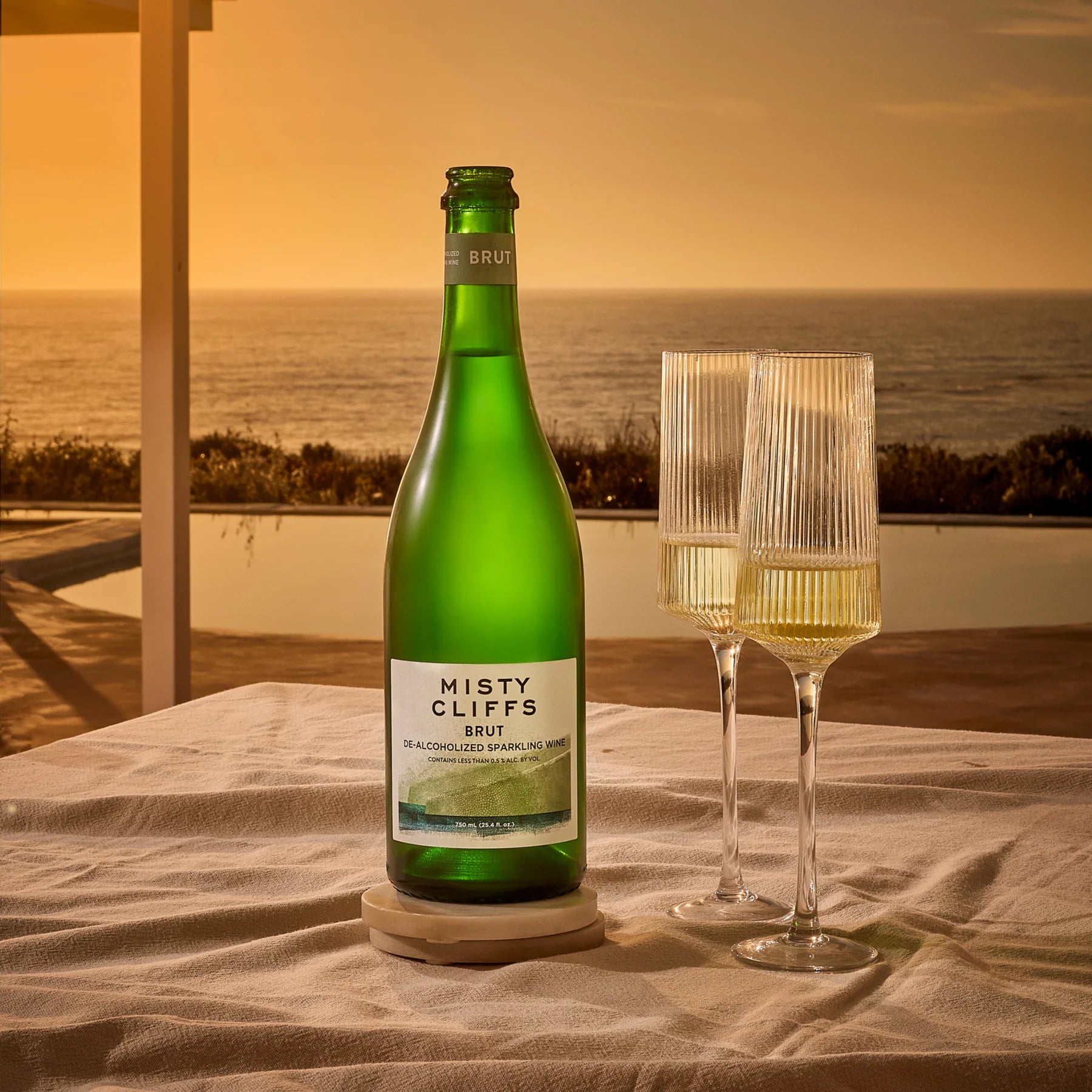 Misty Cliffs NA Brut 750mL