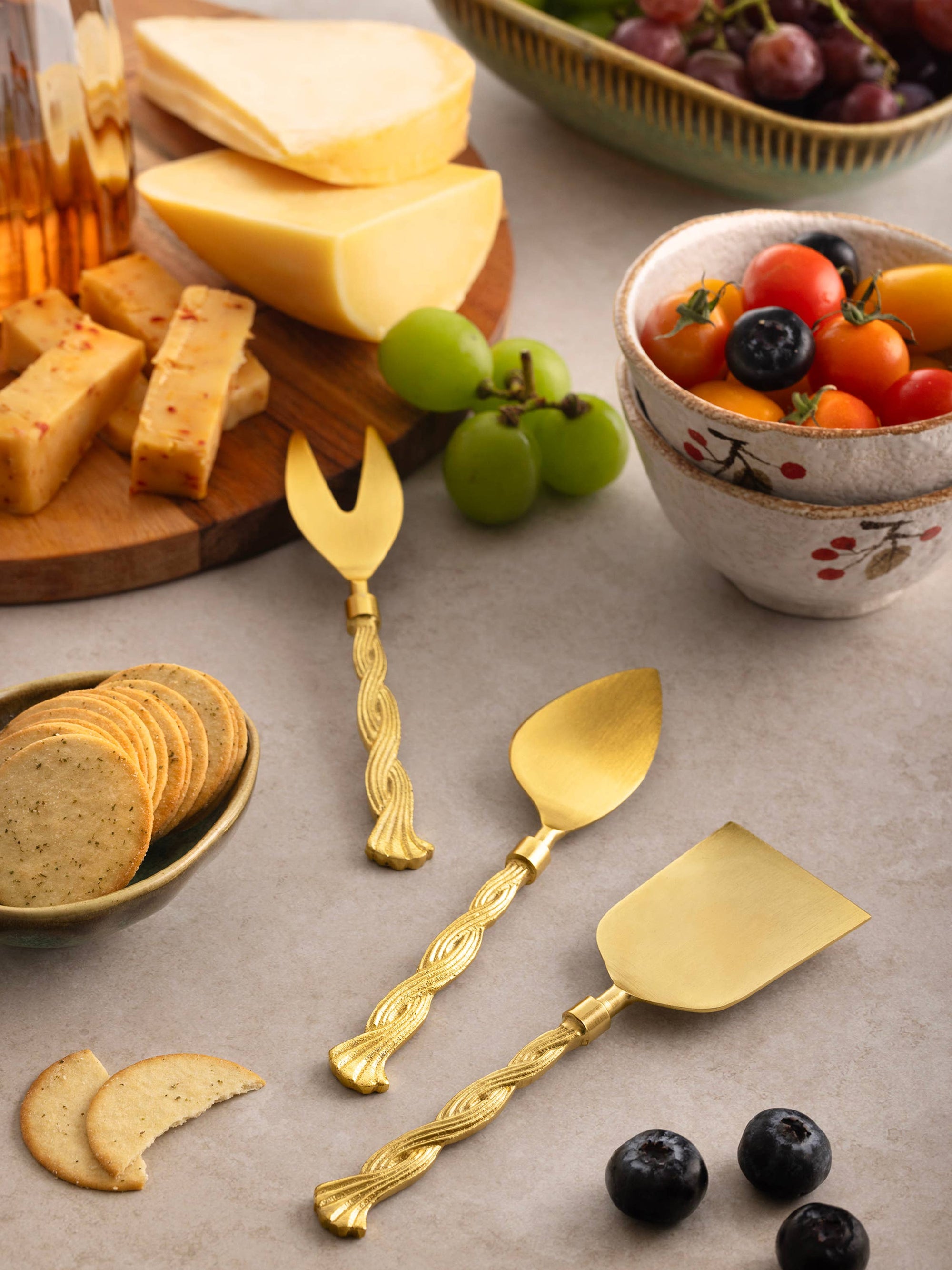 Santiago Cheese Knives, Set of 3 by GAURI KOHLI