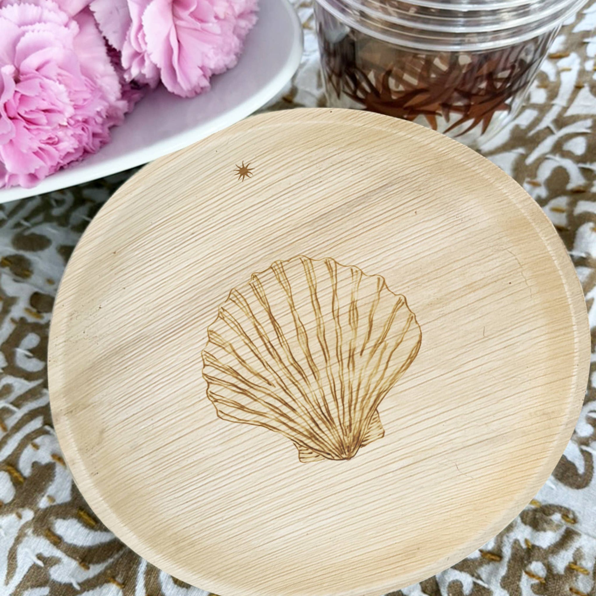 Compostable Palm Leaf Plates | Scallop Design | 8" package of 8