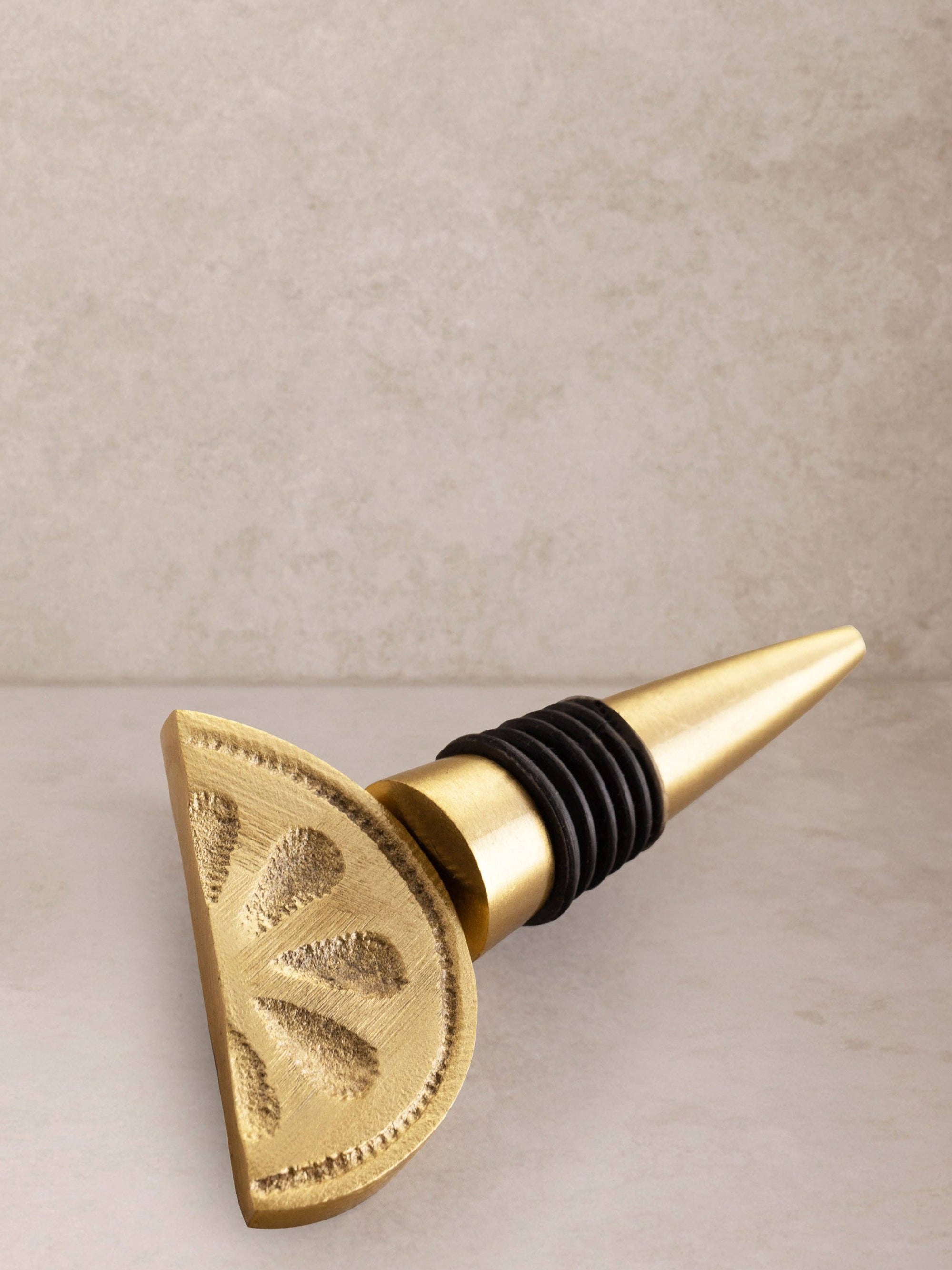 GAURI KOHLI - Trellis Wine Bottle Stopper - 4.5" x 2"