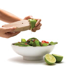 Juice Bruce Citrus Reamer - Squeezer